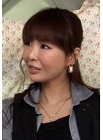 M-944G10 -  We surveyed and picked up a celebrity-like wife on her way to the store, and got to see her underwear in the car! The celebrity wife moans and cums as she is touched by the body touch!