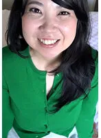 M578G-005 -  A former cosplayer's wife with 95 cm I cup breasts. Enraptured by paizuri wrapped in marshmallow huge breasts