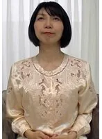 M681G-001 -  A 60-year-old mature woman with sheet hair who is penetrating the back of her vagina for an AV shoot and is in a state of disarray as she sheds tears and has sex with a strong sexual desire!