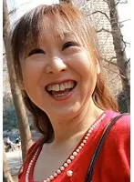 M706G-008 -  A caregiver with a bright smile! An extremely kind and erotic mature woman who listens to whatever her boyfriend demands is teased with her voluptuous body and falls into a swamp of pleasure...