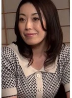 M913G-006 -  Mother and daughter interview at a hotel! A female CEO takes a rest next to her daughter, and when she starts caressing her... the frustrated MILF quiets down and enjoys a pleasurable facial!