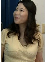 M952G-005 -  The neighbor's wife seduces a man by showing off her miniskirt and her chest! When she finds his erect cock, she starts to have sex with him right at the front door!