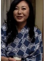 P071G-013 -  A middle-aged couple goes crazy at a hot spring inn! They open their yukatas, take the cock deep in their throats, and feel it in front of the camera in this perverted creampie sex.