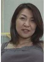 V055I-001 -  A seductive and lewd mature woman who masturbates every day! She makes the cock hard with her skilled blowjob and welcomes it into her pussy covered in love juice!